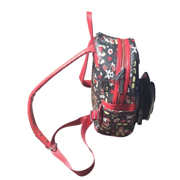 Loungefly Disney Mickey and Minnie Heart‎ Hands backpack main image 3